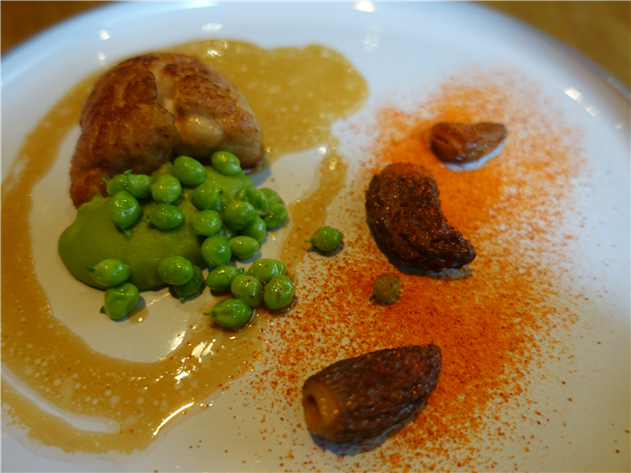 sweetbread, peas and morels